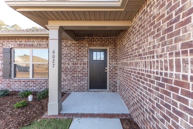 Building Photo - 6027 Margie Collins Dr SE