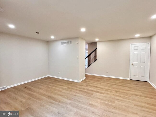 Foto del edificio - 4800 Sugar Plum Ct