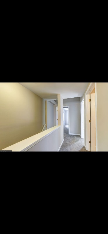 Building Photo - 43 E Cross St