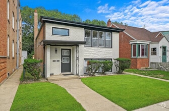 Building Photo - 11315 S Ave G
