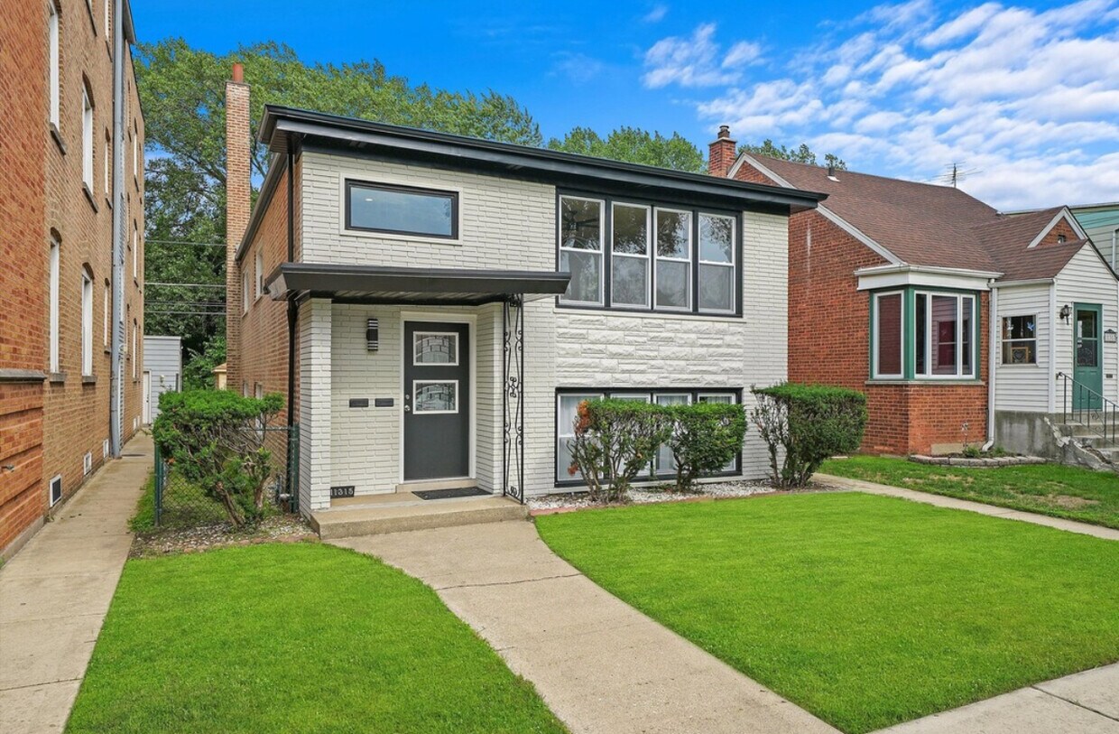 Foto principal - 11315 S Ave G