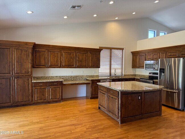 Foto del edificio - 16609 N 105th Way