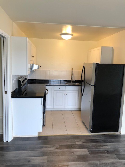 Building Photo - Modern Inner Sunset 2 Bedroom w/Parking