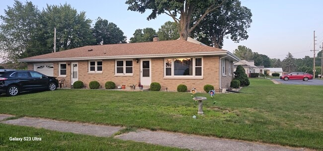 Building Photo - 1003 Roberts St