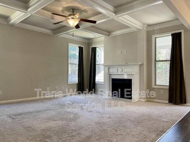 Building Photo - 7260 Silk Tree Pointe