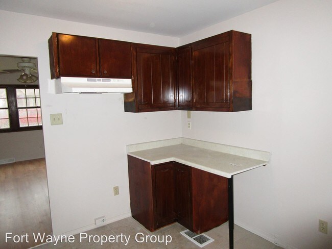 Building Photo - 1221 3rd St