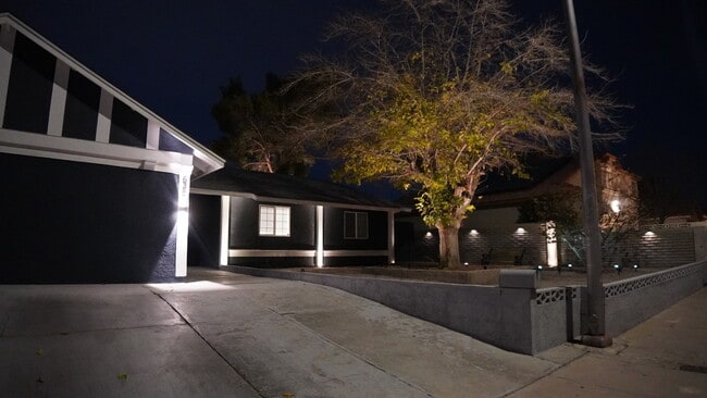 Building Photo - 6389 La Palma Pky