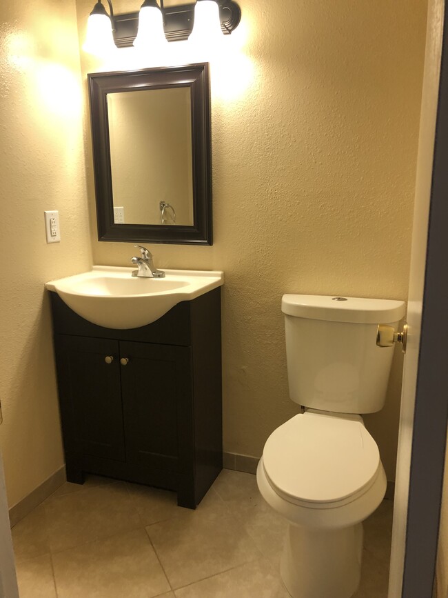 Foto del edificio - 1762 Cottonwood St