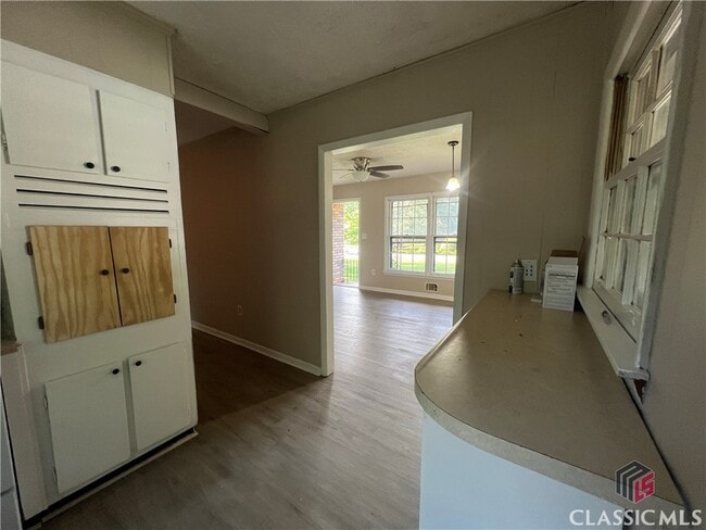 Building Photo - 510 Vincent Dr