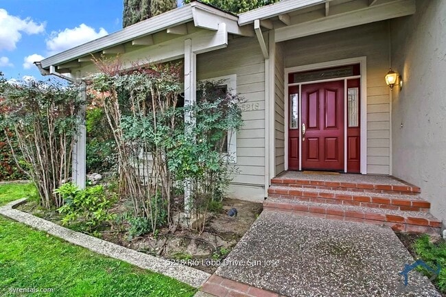 Building Photo - 5218 Rio Lobo Dr
