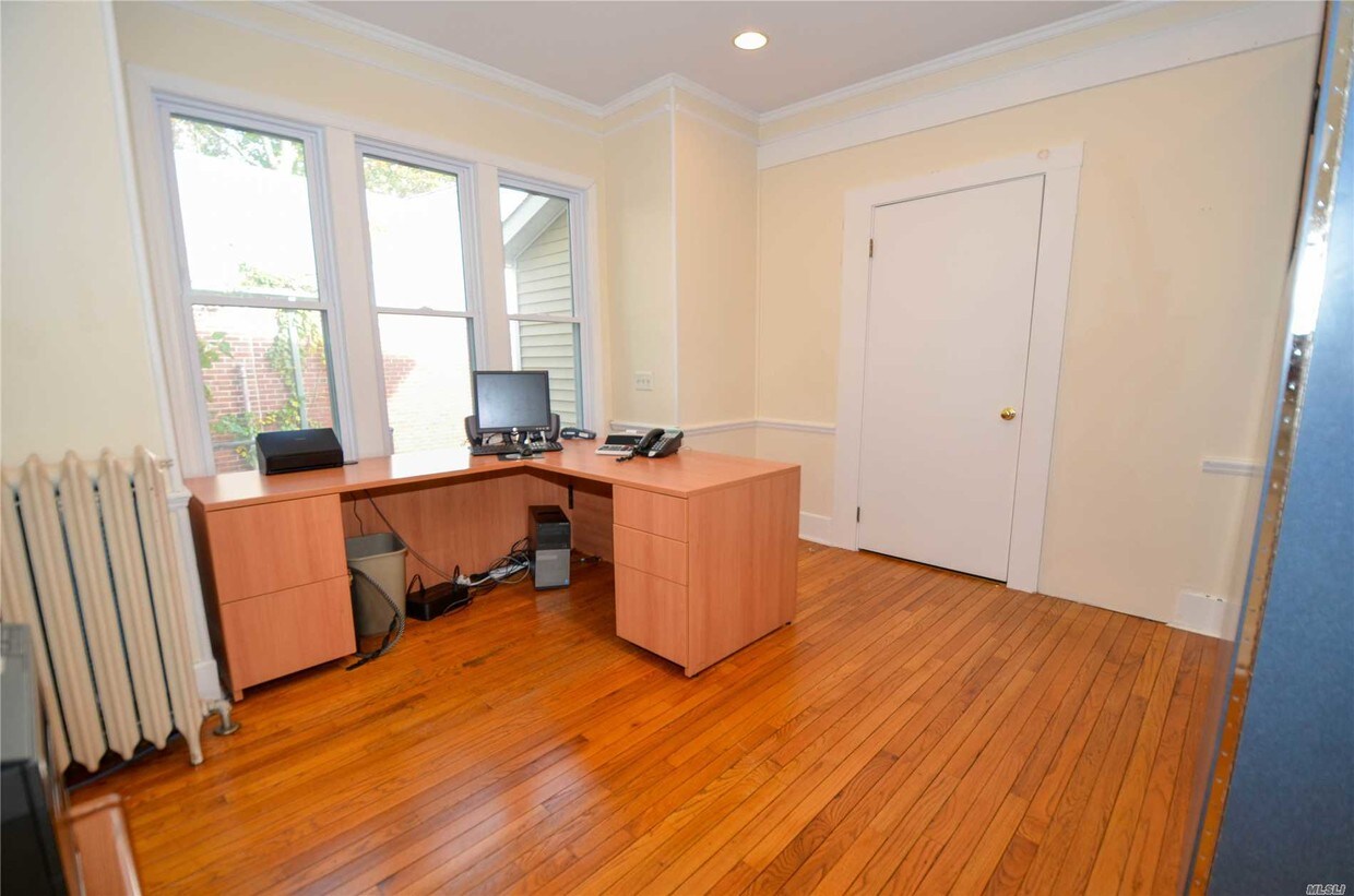 Foto principal - 12125 Main Rd