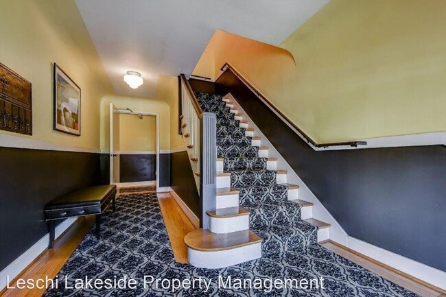 Building Photo - 607 W Galer St
