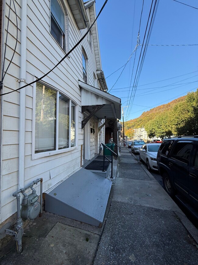 Foto del edificio - 314 E Dewart St