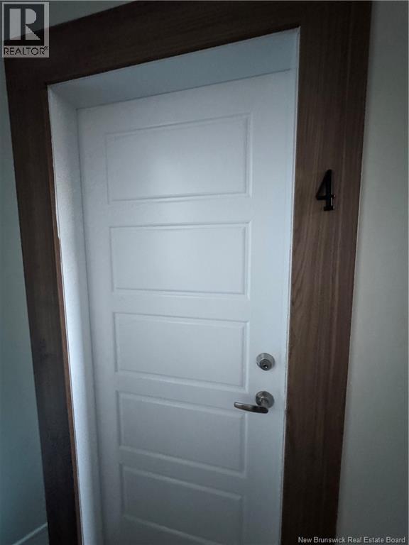 Photo du bâtiment - 96 Purdy Ave