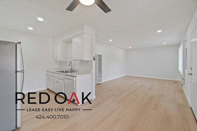 Foto del edificio - Stunning Two Bedroom Featuring Expansive C...