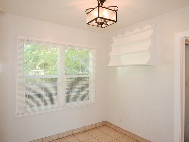 Building Photo - 36 1/2 N 200 W