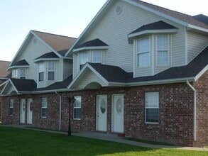 Building Photo - 1400 Frosty Dr