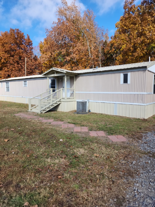 Building Photo - 18 Ryan Dr