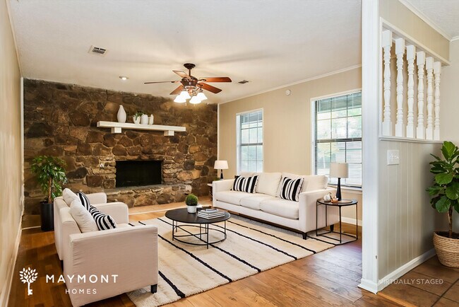 Foto del edificio - 17 Greenbrier Dr