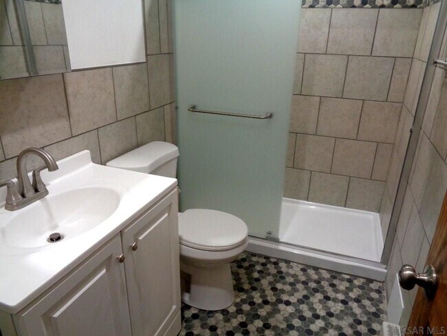 Foto del edificio - 626 Evergreen St