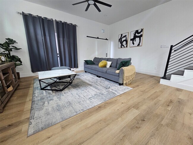 Foto del edificio - 4217 Hare St