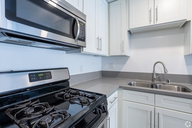 Interior Photo - 115 North Wetherly Drive