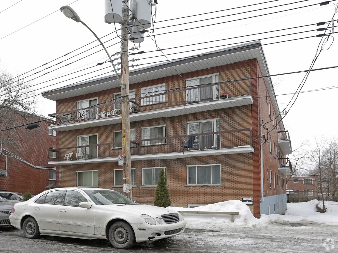 Building Photo - 2777 Rue Goyer