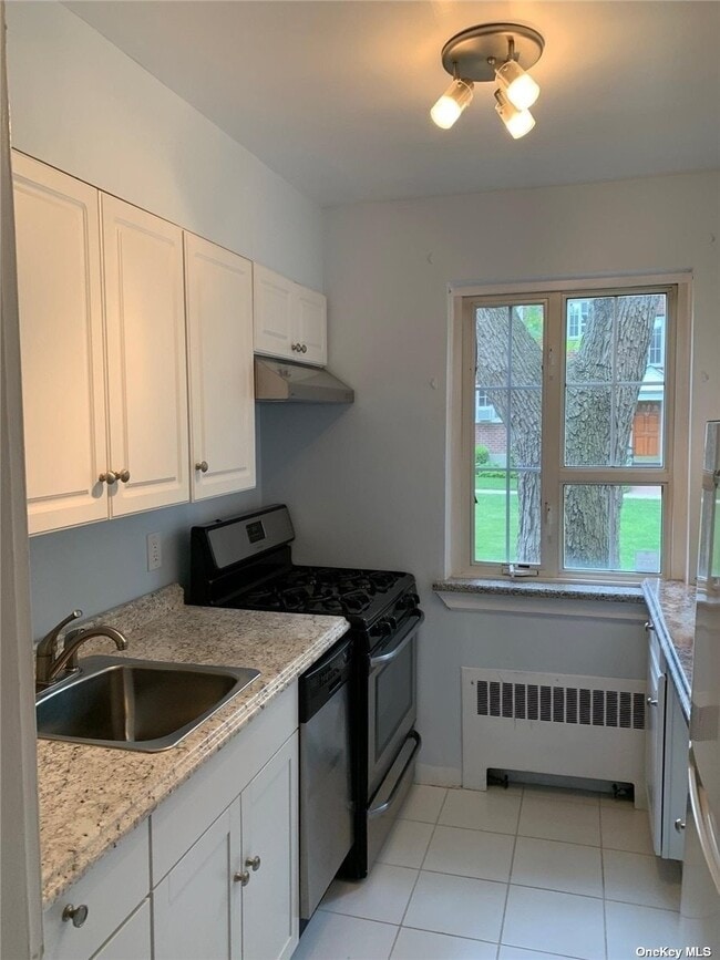 Building Photo - 22 Nathan Hale Dr