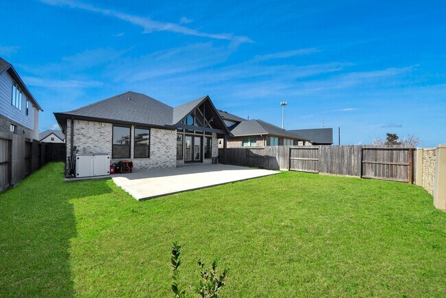 Foto del edificio - 4111 Crossfind Ct