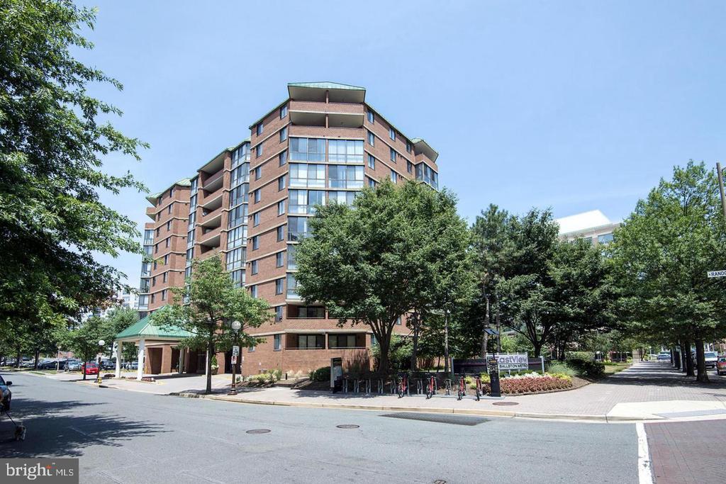 Primary Photo - 1001 N Randolph St