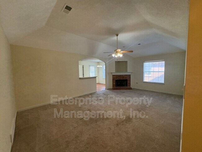Foto del edificio - 10127 Cross Valley Dr