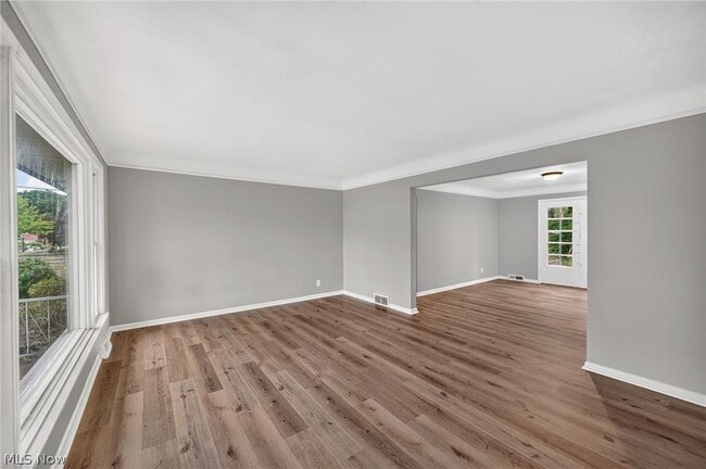 Building Photo - 1597 E 230th St