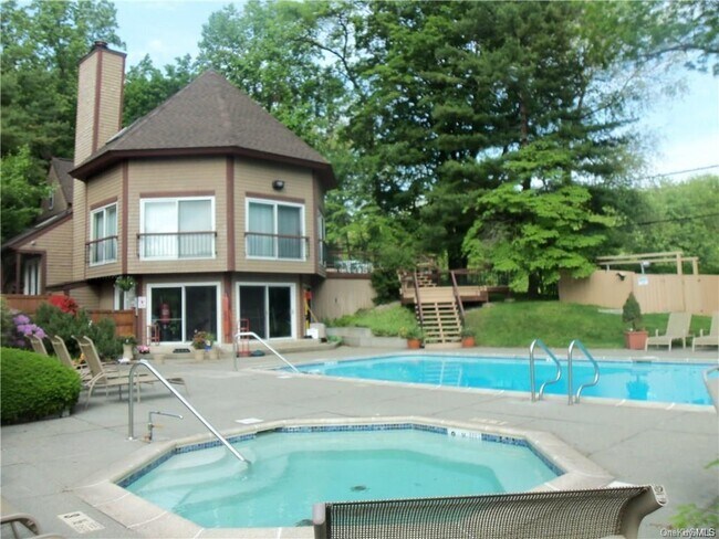 Foto del edificio - 1706 Eagle Bay Dr