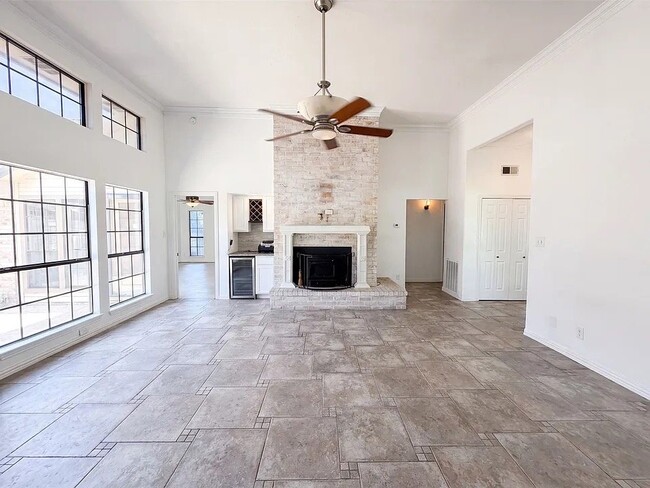 Foto del edificio - 1613 Mullins Dr