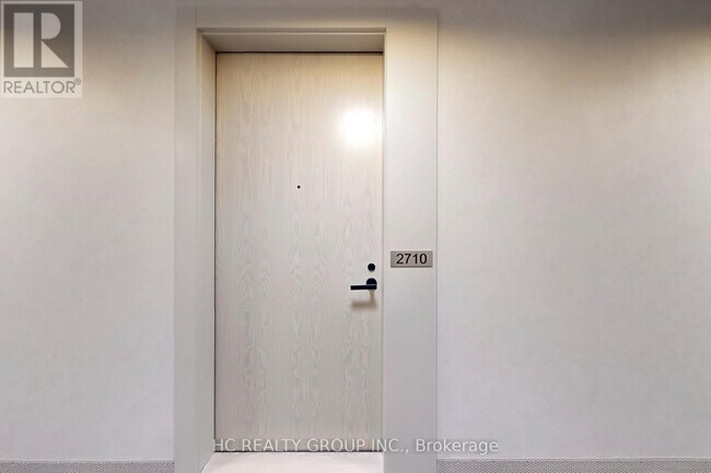 Photo du bâtiment - 8 Interchange Wy