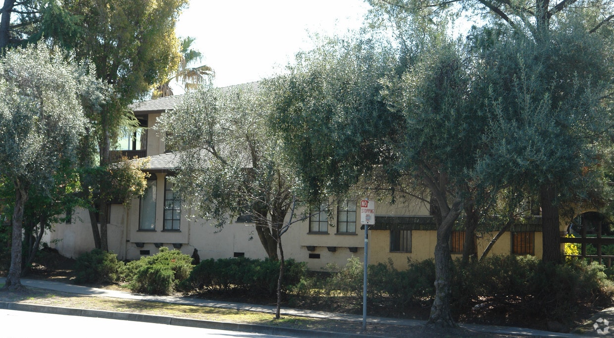 Building Photo - 302 Washington Blvd