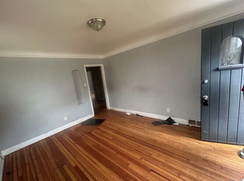 Foto del edificio - 7007 Myron Ave