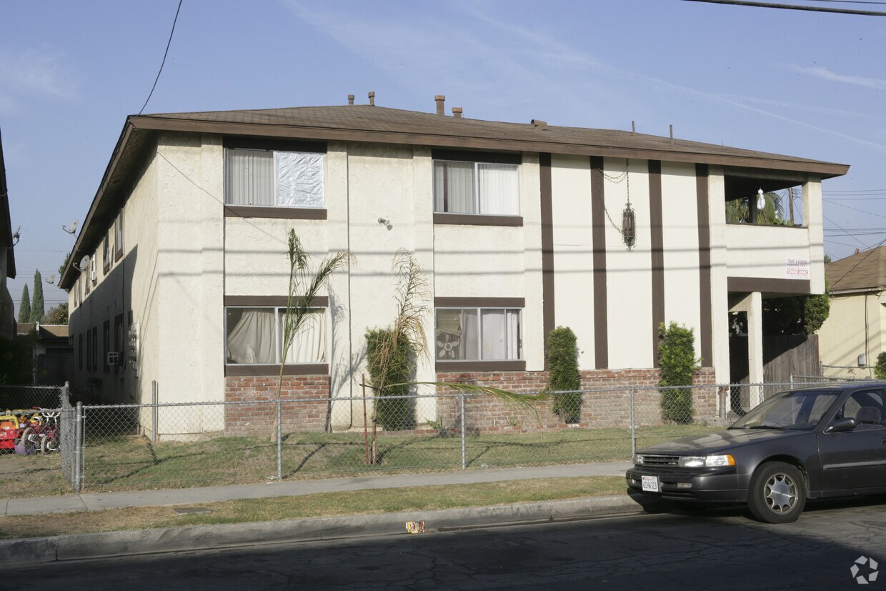 Building Photo - 11725 Coldbrook Ave