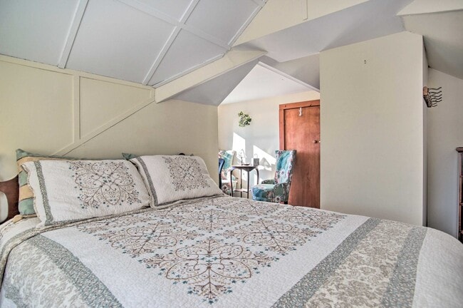 Building Photo - 343 Ocean St