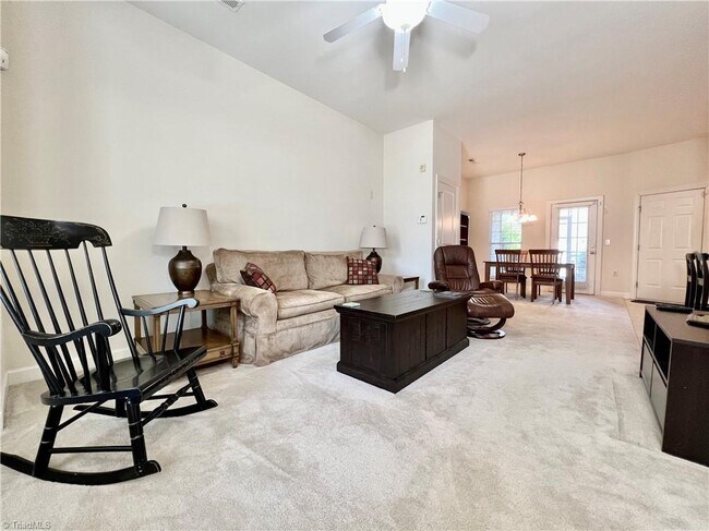 Building Photo - 354 Summergate Dr