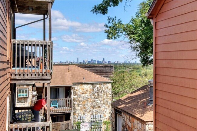 Foto del edificio - 6903 Deatonhill Dr