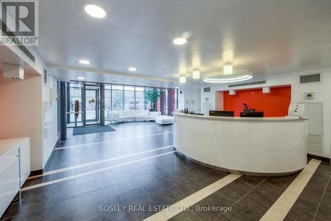 Building Photo - 15-615 James Finlay Way