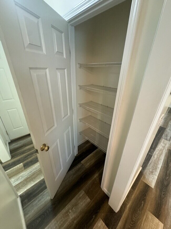 Foto del edificio - Two Bedroom Townhome