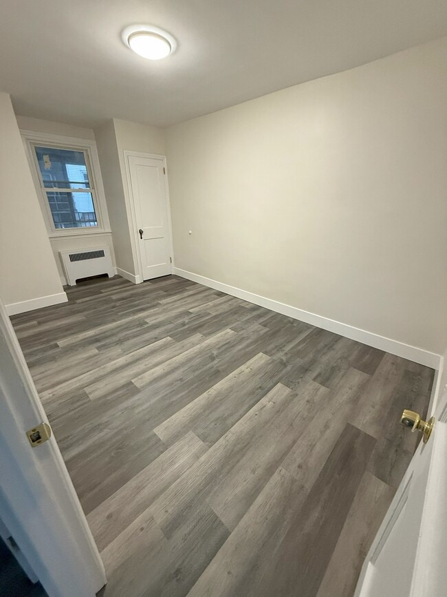 Building Photo - 6400 Marsden St
