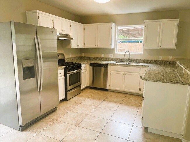 Foto del edificio - 436 Mystic Glen Loop