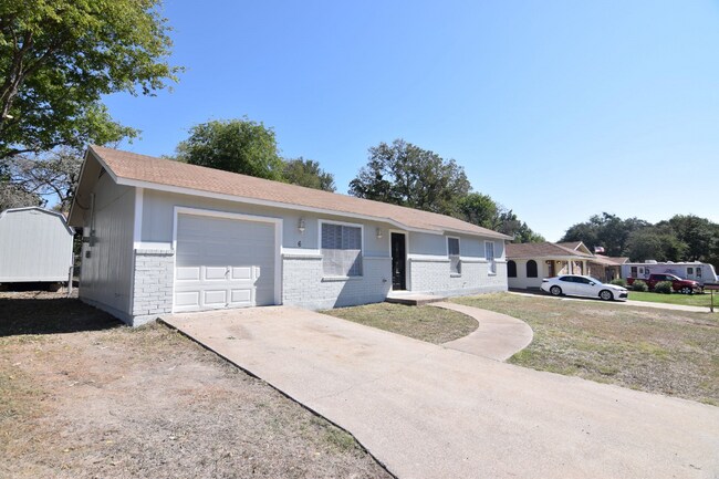Building Photo - 6 Canyon Cir