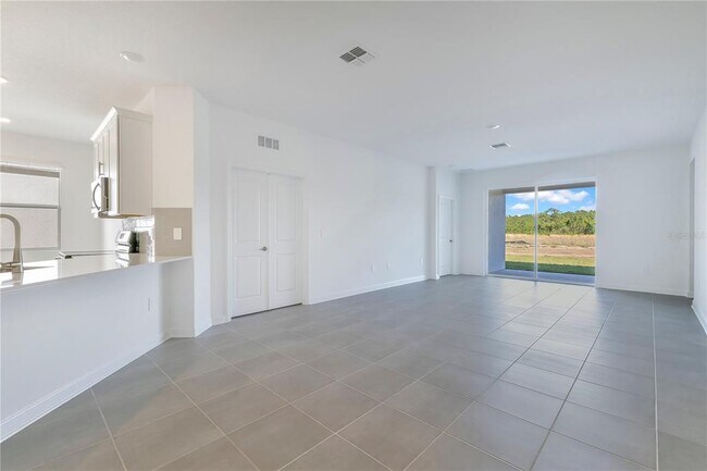 Foto del edificio - 3257 Addison Blvd