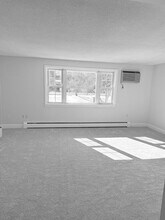 Building Photo - 221 Rock St