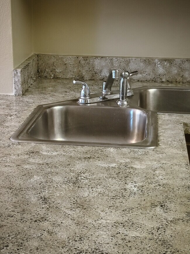 3858 S Chalet Cir, Beavercreek, OH 45431 Townhome Rentals in