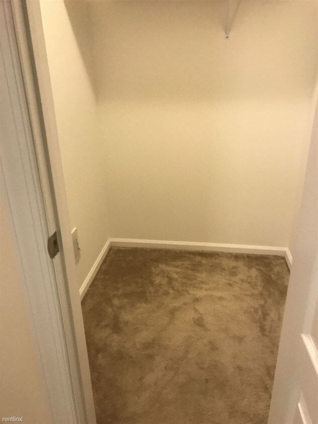 Foto del edificio - 58 Sinclair Ave